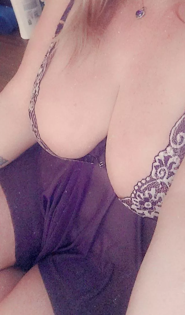 come play with me 💦💦