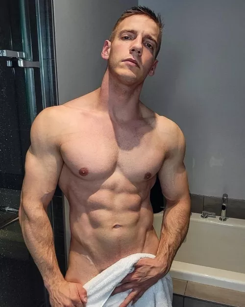 Confidence are the prettiest things you can wear 😜