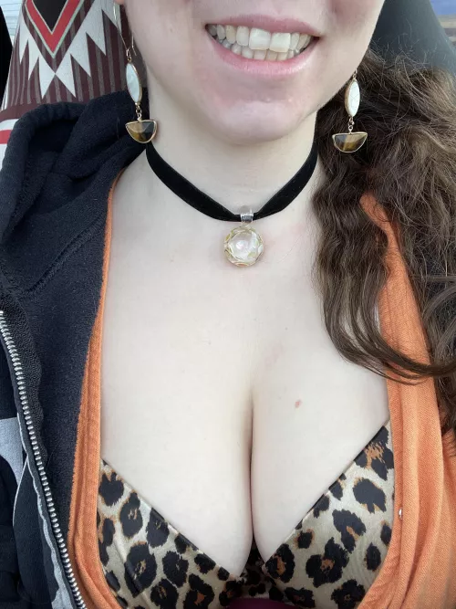 Construction stop, cleavage shot