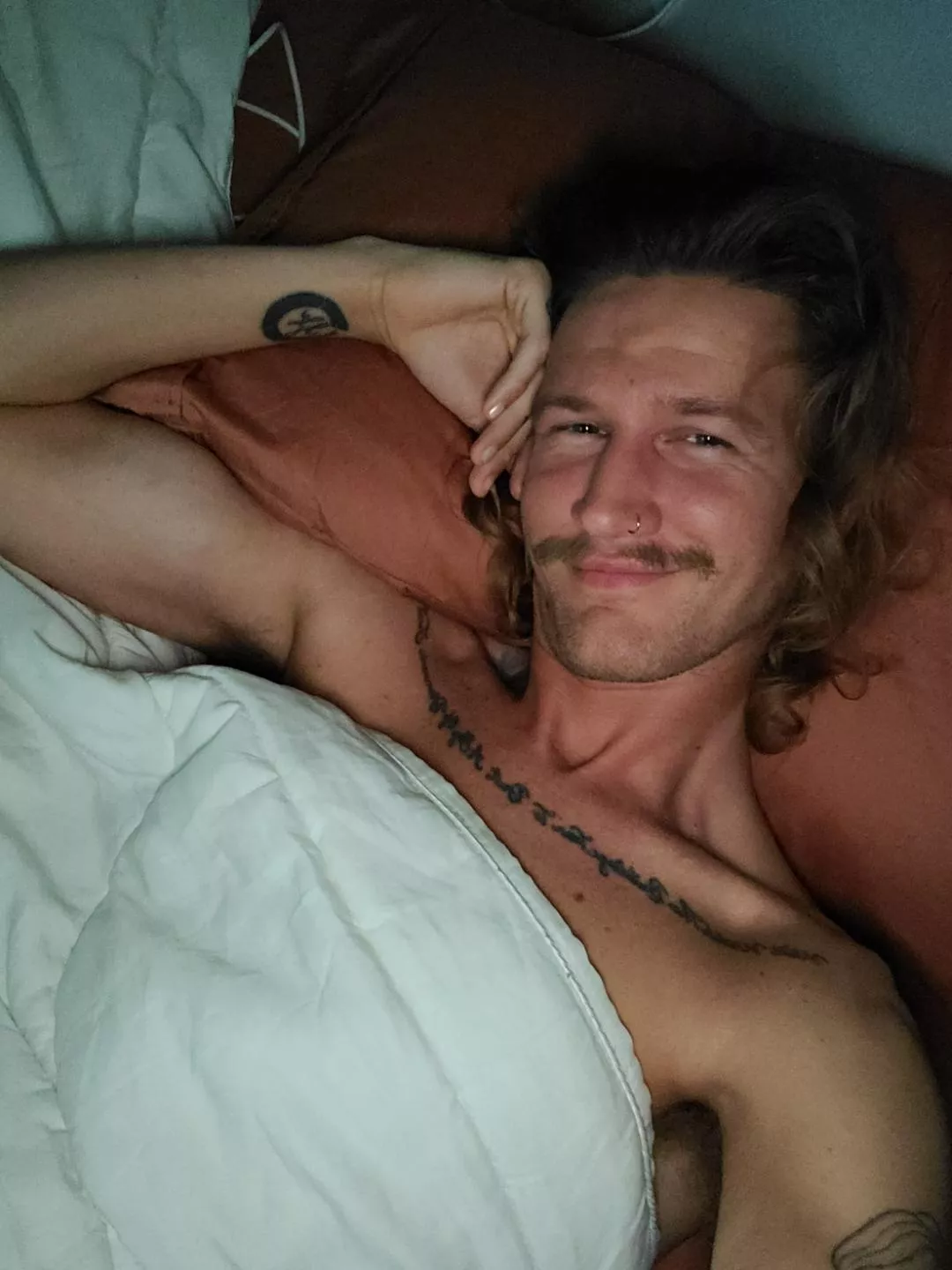 Could use a cuddle buddy. PS you have to like scary movies 👅