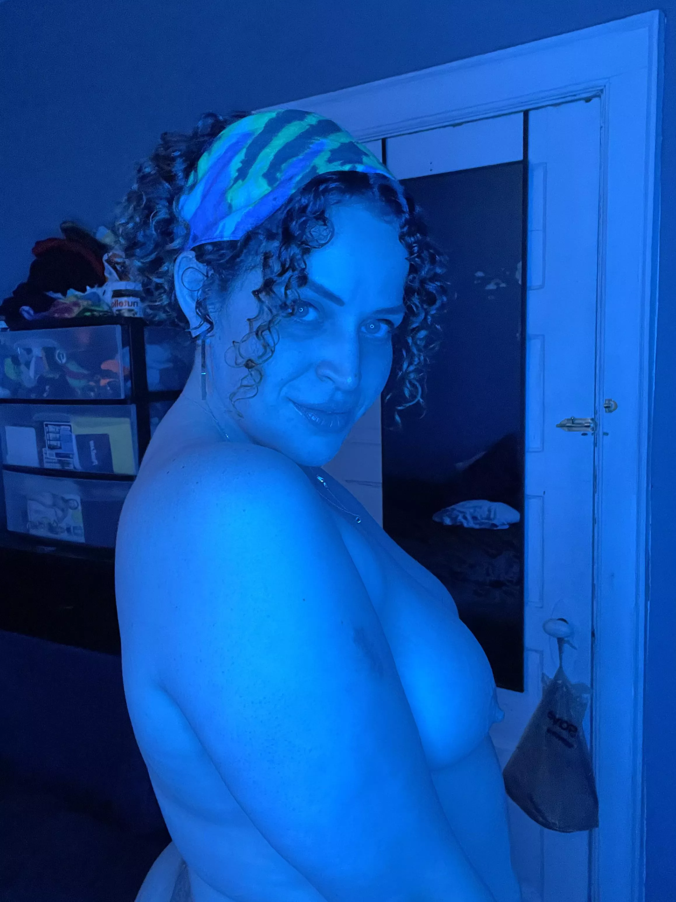 Cum see me get naughty. No paywalls baby 😘