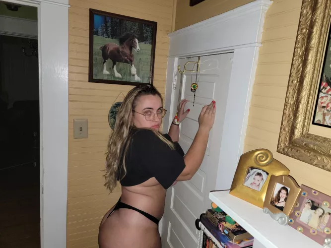 Curvy country girls like me love being taken for a ride