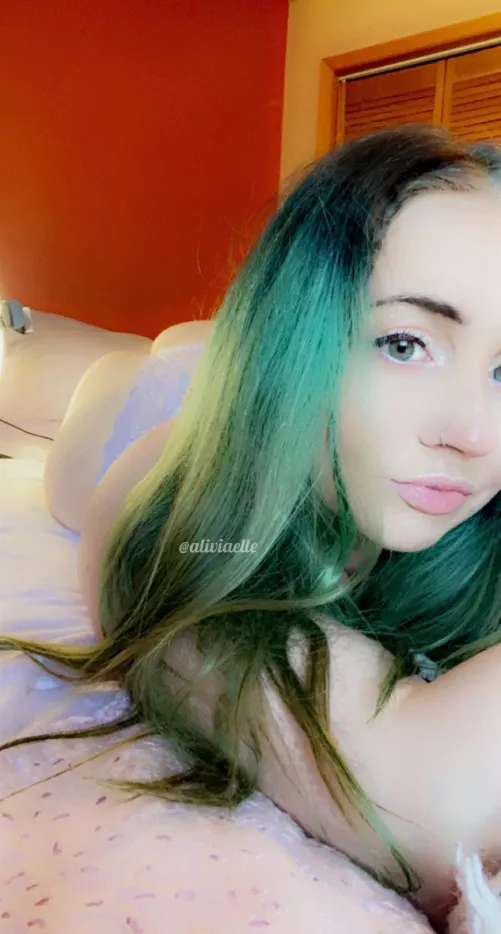 cute face, cuter butt 🤍 [F]