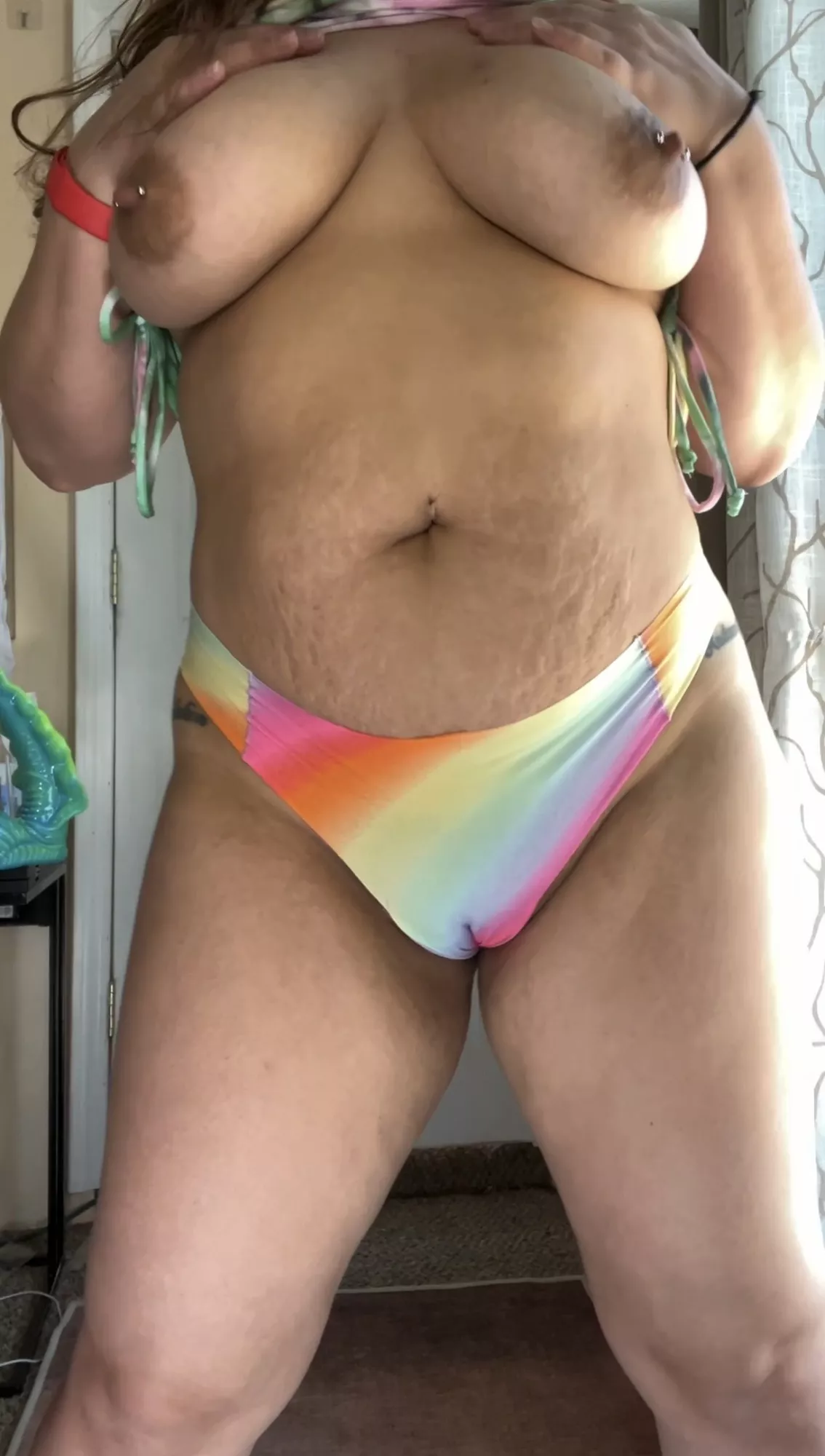 Cute panties but that camel toe….