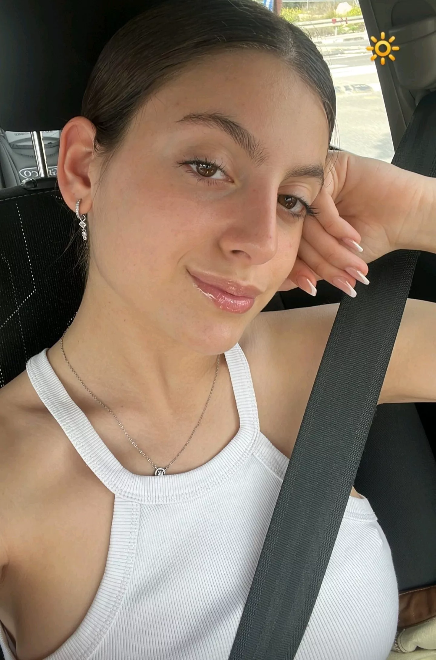 daddy told me not to talk with strangers on the internet but now I'm 18 and I can get all the big dicks that I want 🥵😍 kik: nopedope3