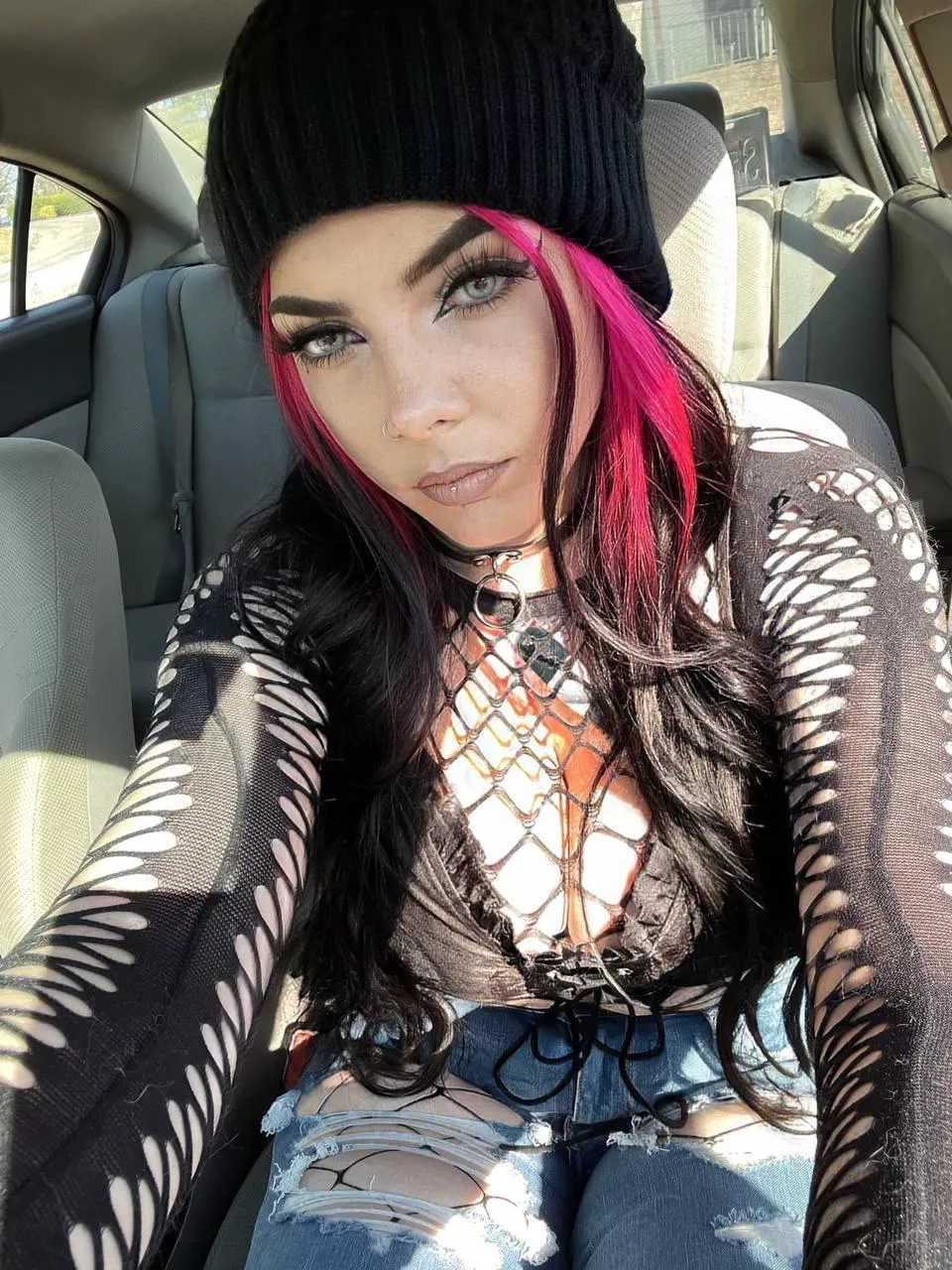 Did you fall in love with this emo girl? 🖤