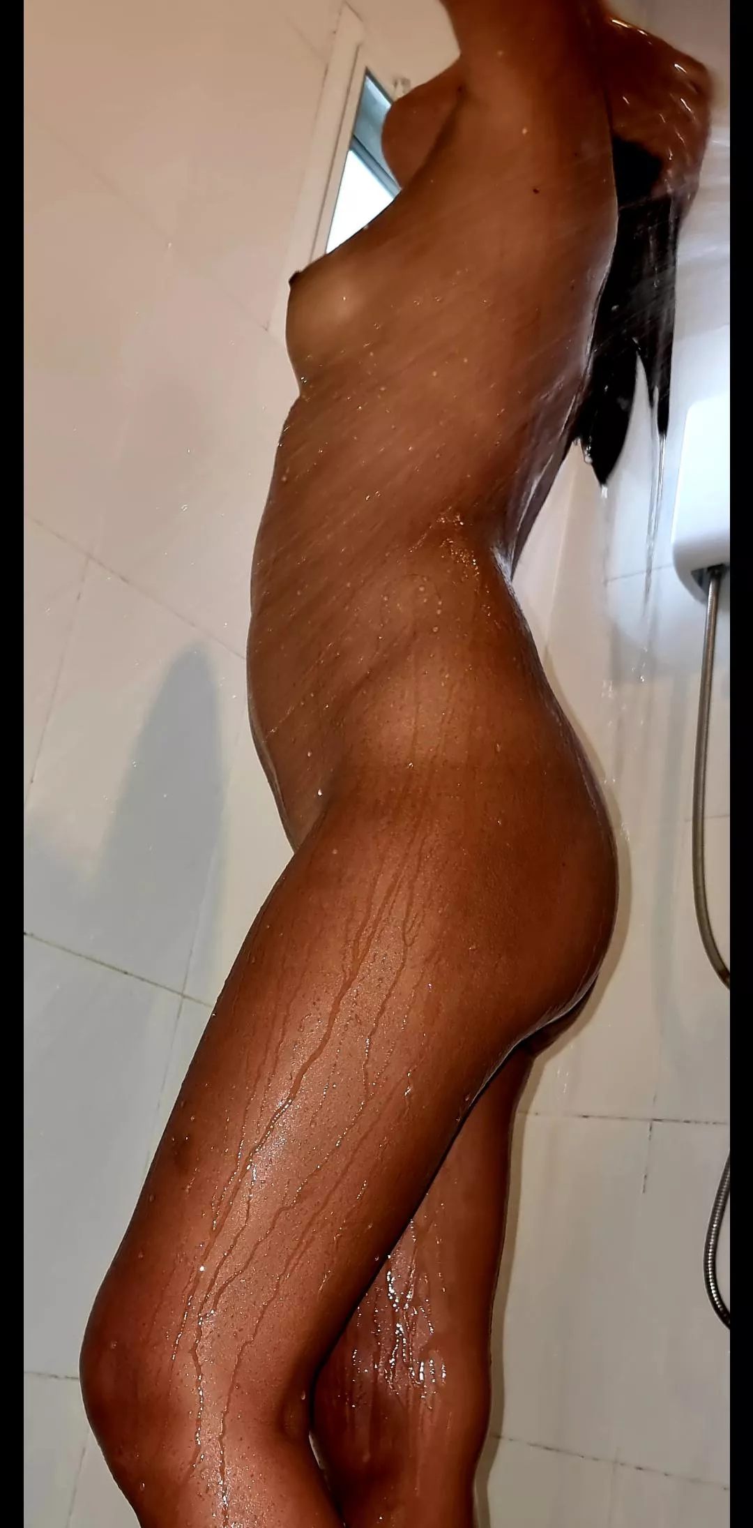 Do you Guys Like to Jerk off over little Thai sluts like me ? 😘😆