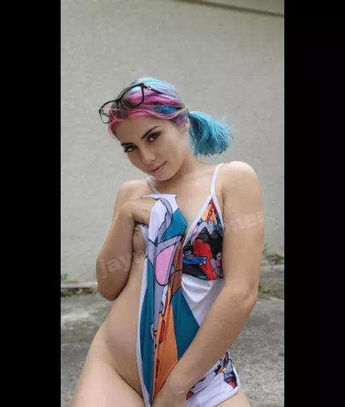 Do you like my nightgown?