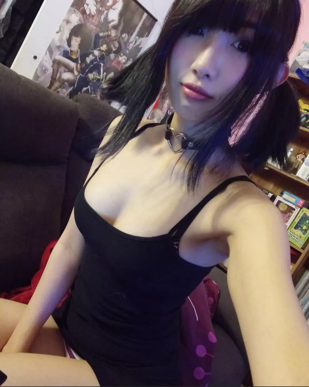 Do you like my outfit? I like how the collar matches ♡ What do you think?