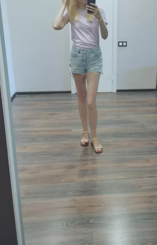 Do you like simple girls?