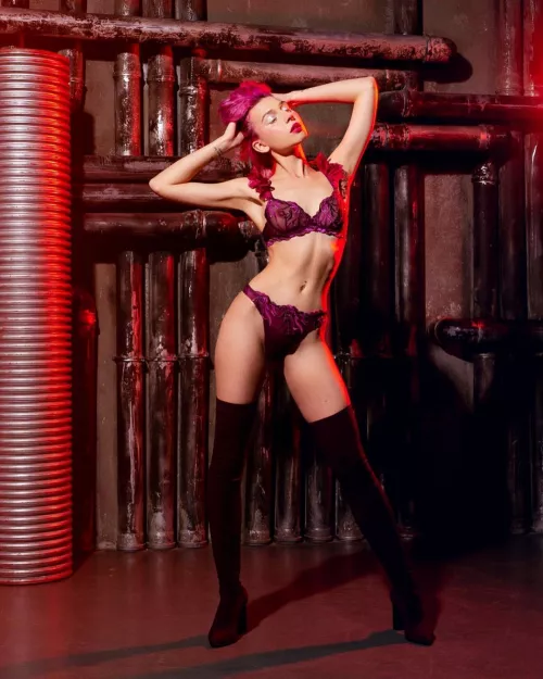 Do you like skinny girls like me?