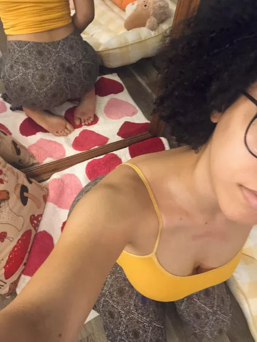 Do you like when I kneel for you sir😊