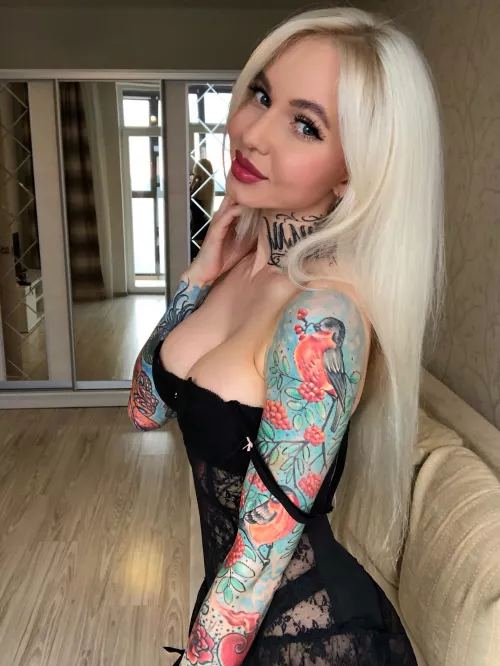 Do you think they’re big, medium or small? Trying to settle a debate. Thanks! | Check comments for more