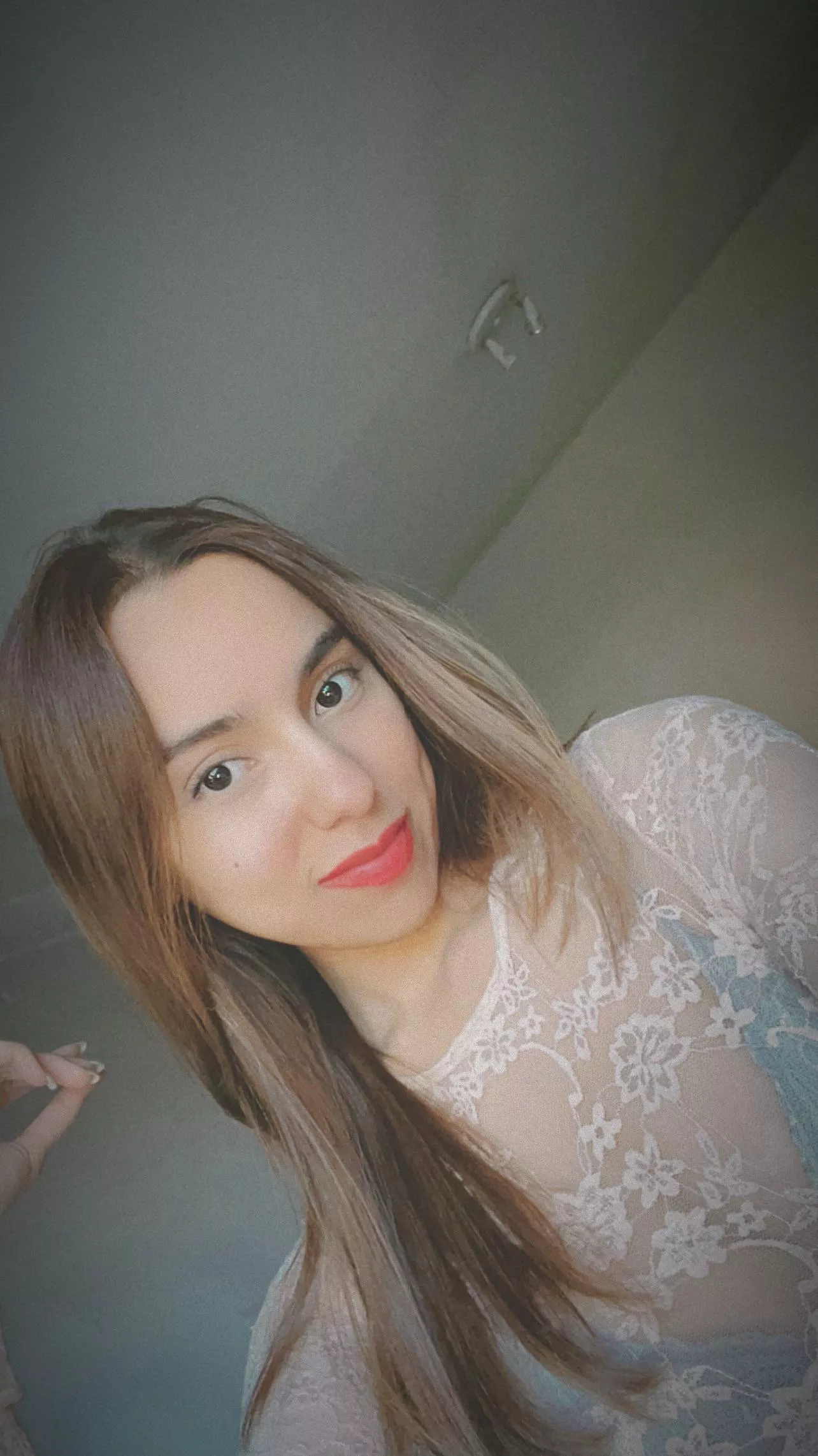 Do you want a date with me? 😇 (f20)