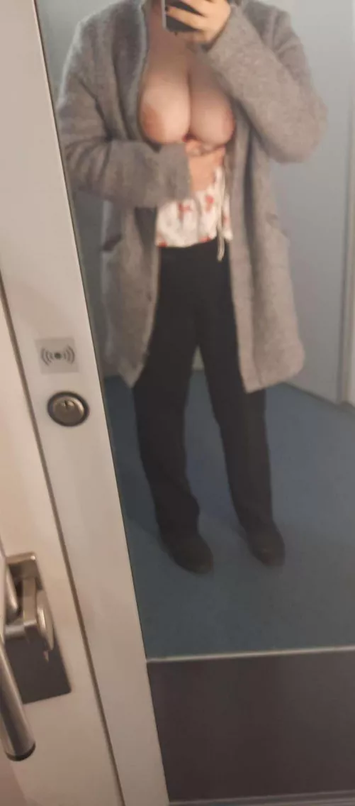 Exposing myself in the office on my dom's command