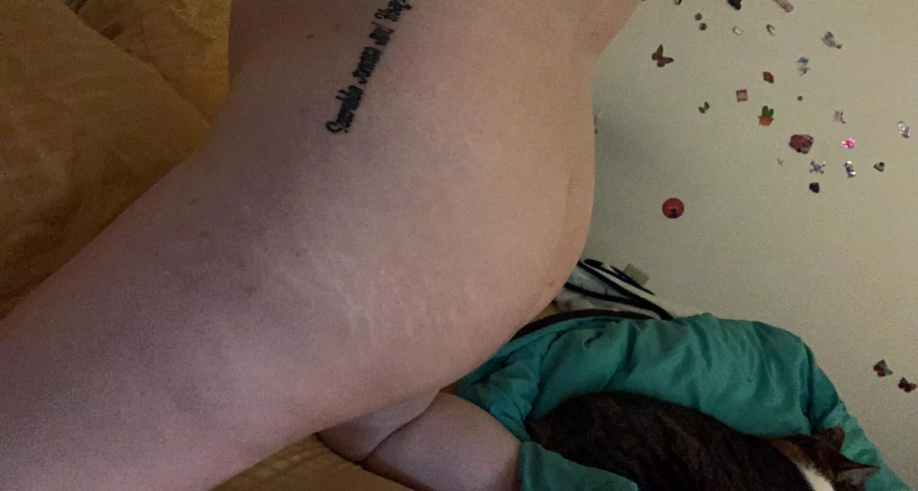 F 22 175, 5’8 feel like i’m built like somebody’s fat uncle lol