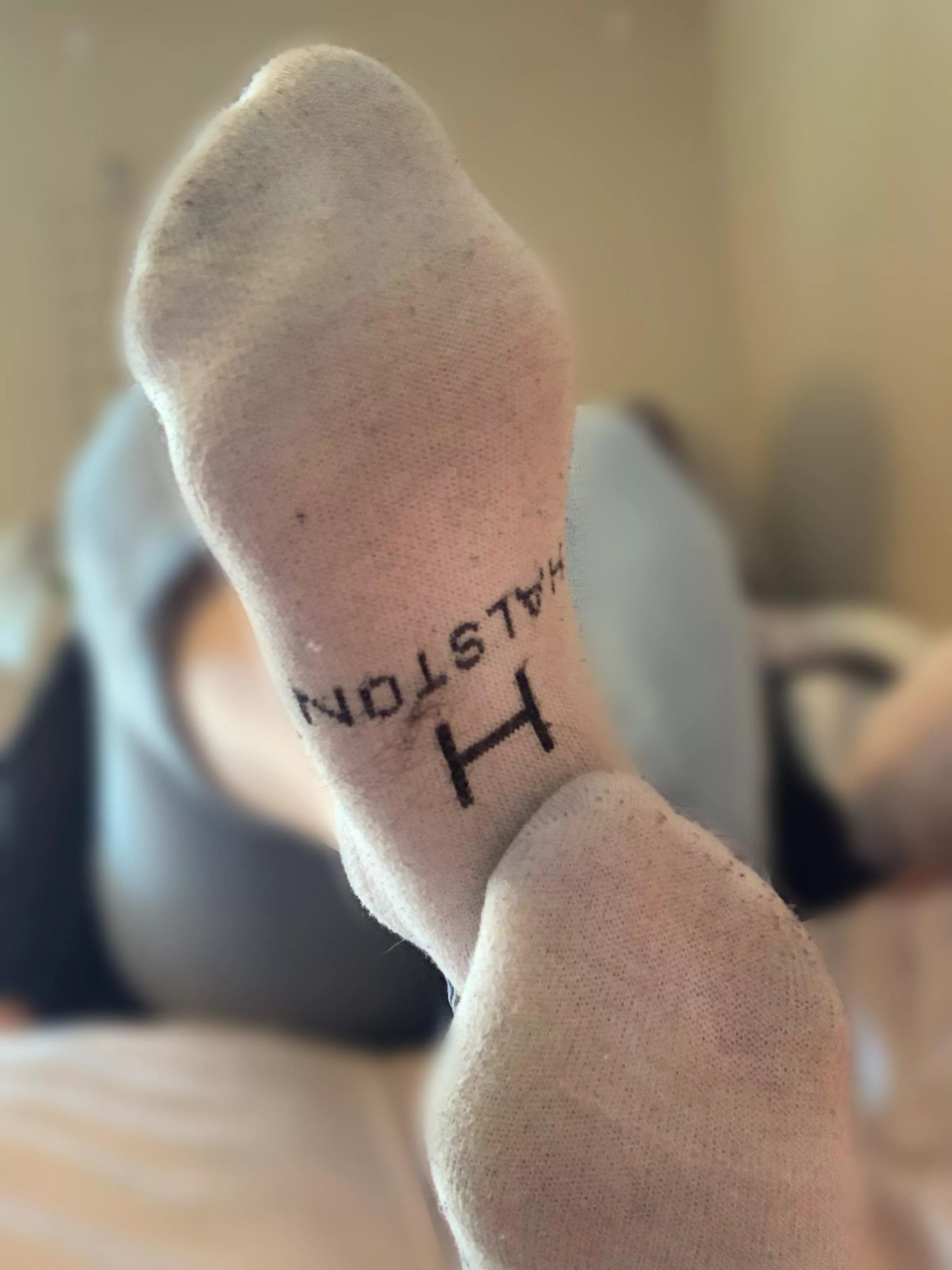 [F] sweaty gym socks 🥵