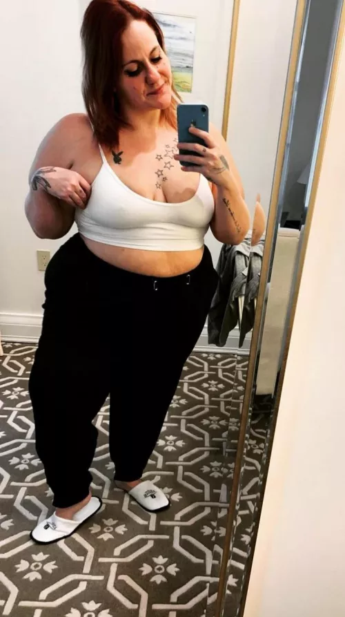 {f38} Mom Of Three. Like What You See? 😘