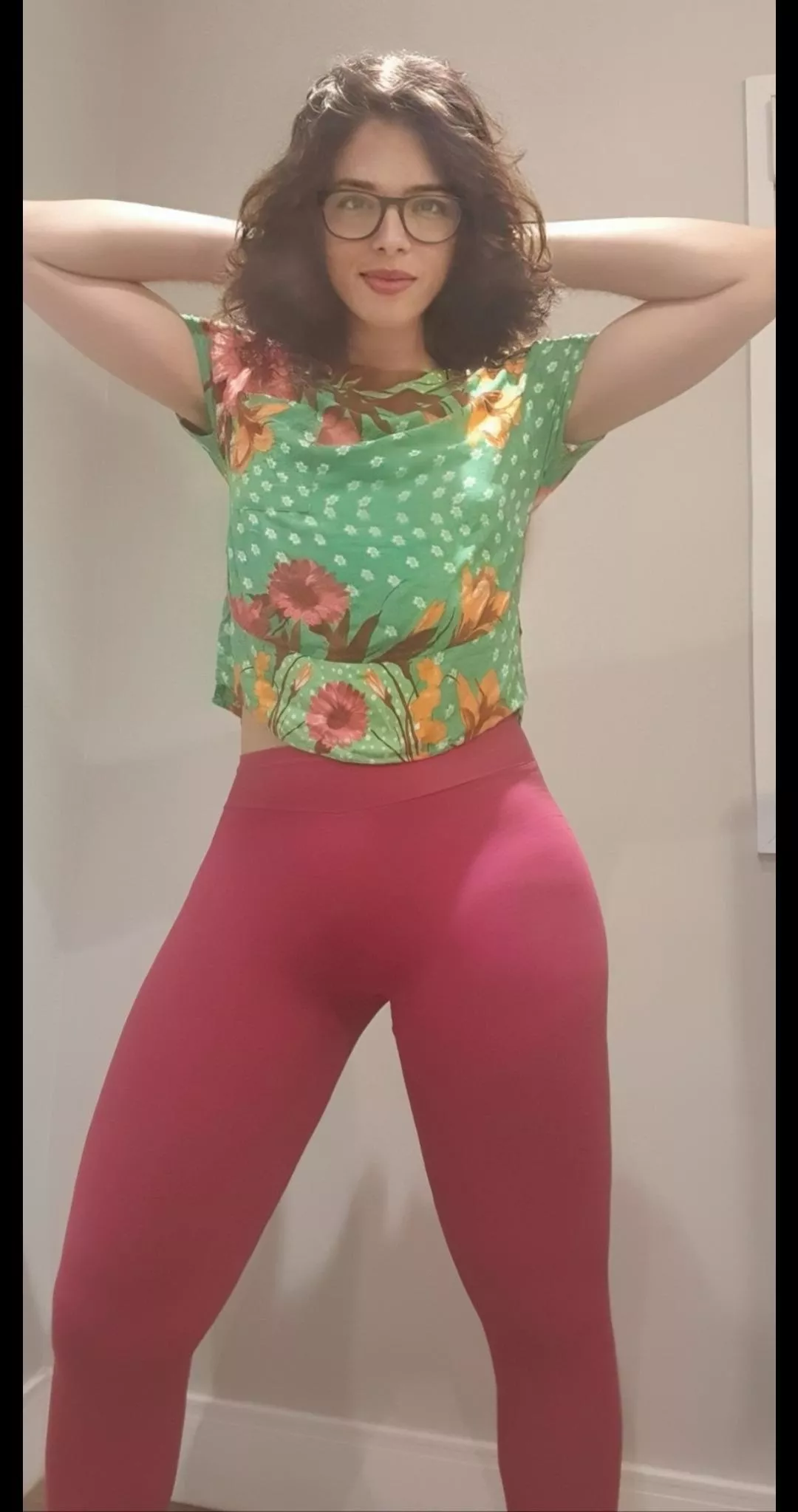 (fansly:princessluizabr) let's get of this bed and do some exercises, sweetie! 😘