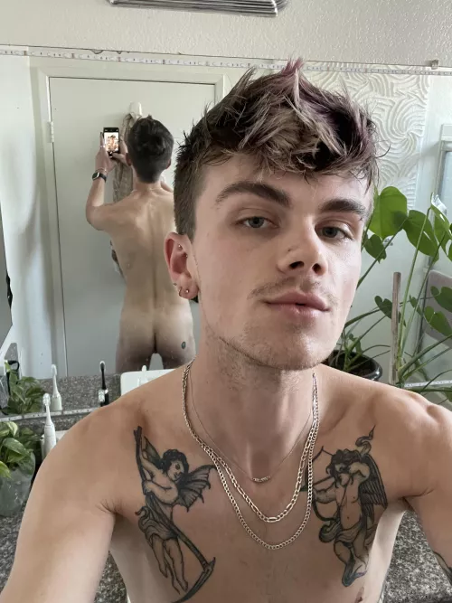 Favorite kind of selfie 🍑