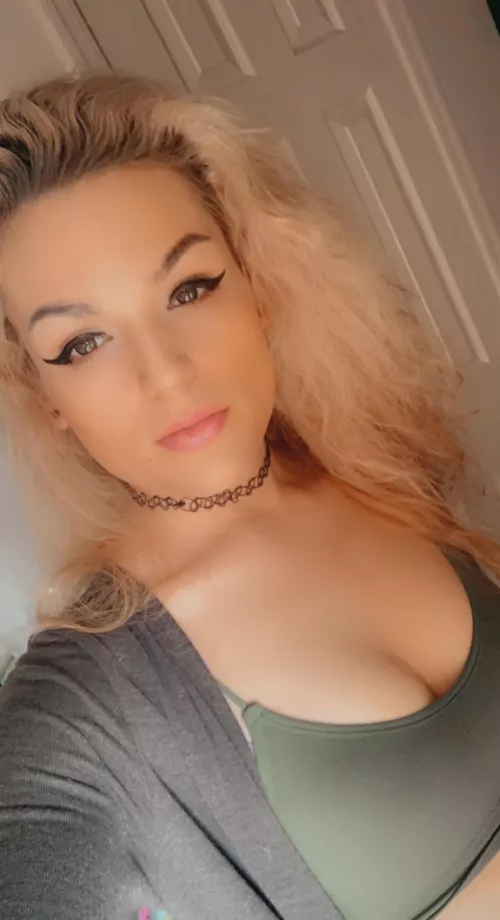 Feeling like a cute sissy 😇🤍