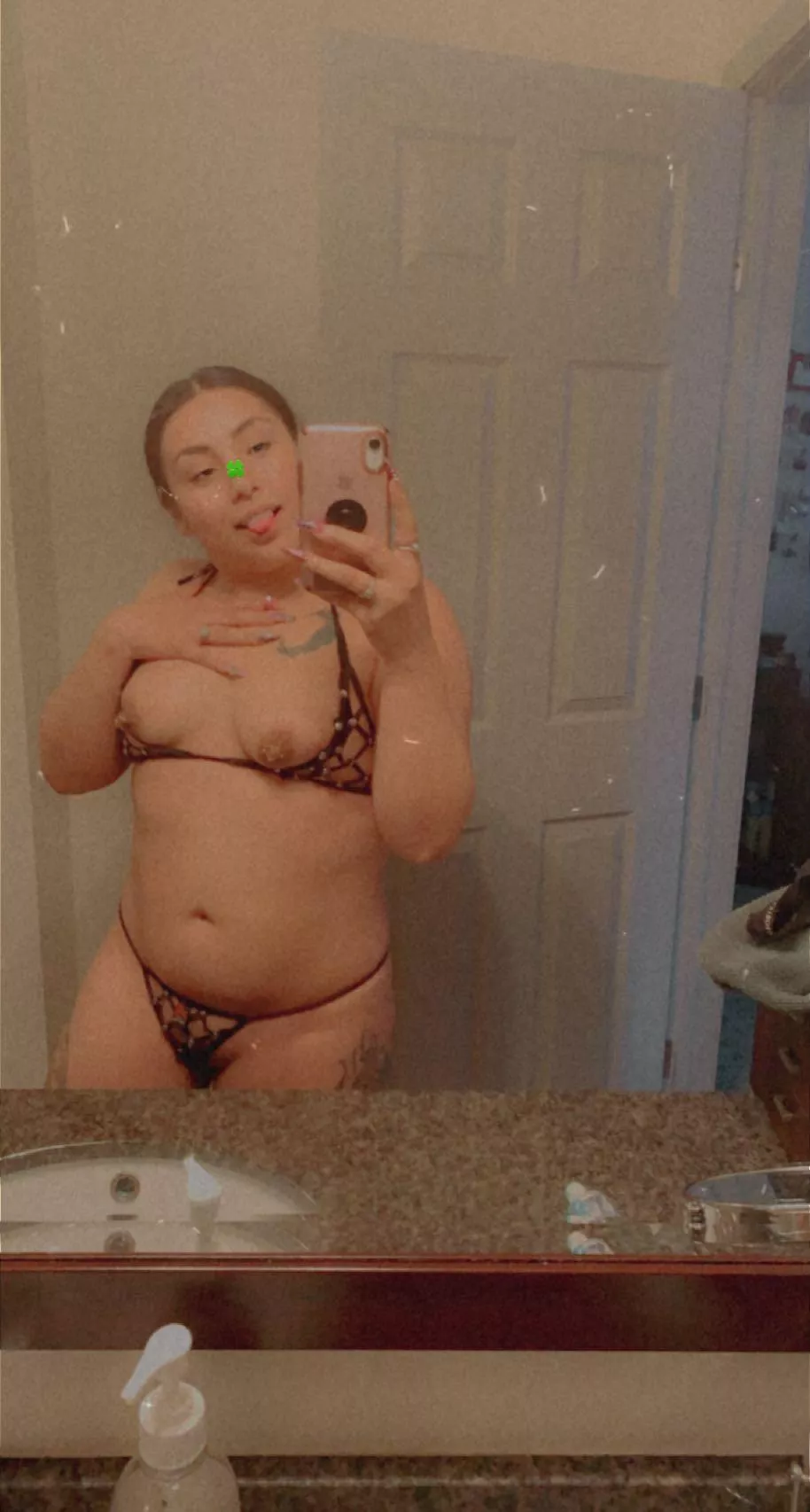 Feeling lucky🍀😉 Come get a taste 😉 limited time offer 50% off , loves making customs, full nudes, kink/fetish friendly,& more