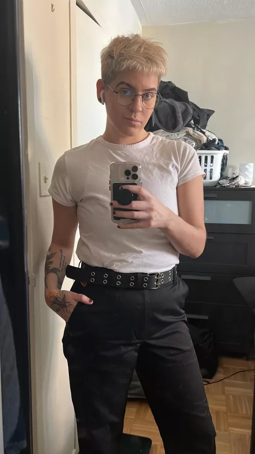 Feeling mighty handsome today 🧑🏻‍💼