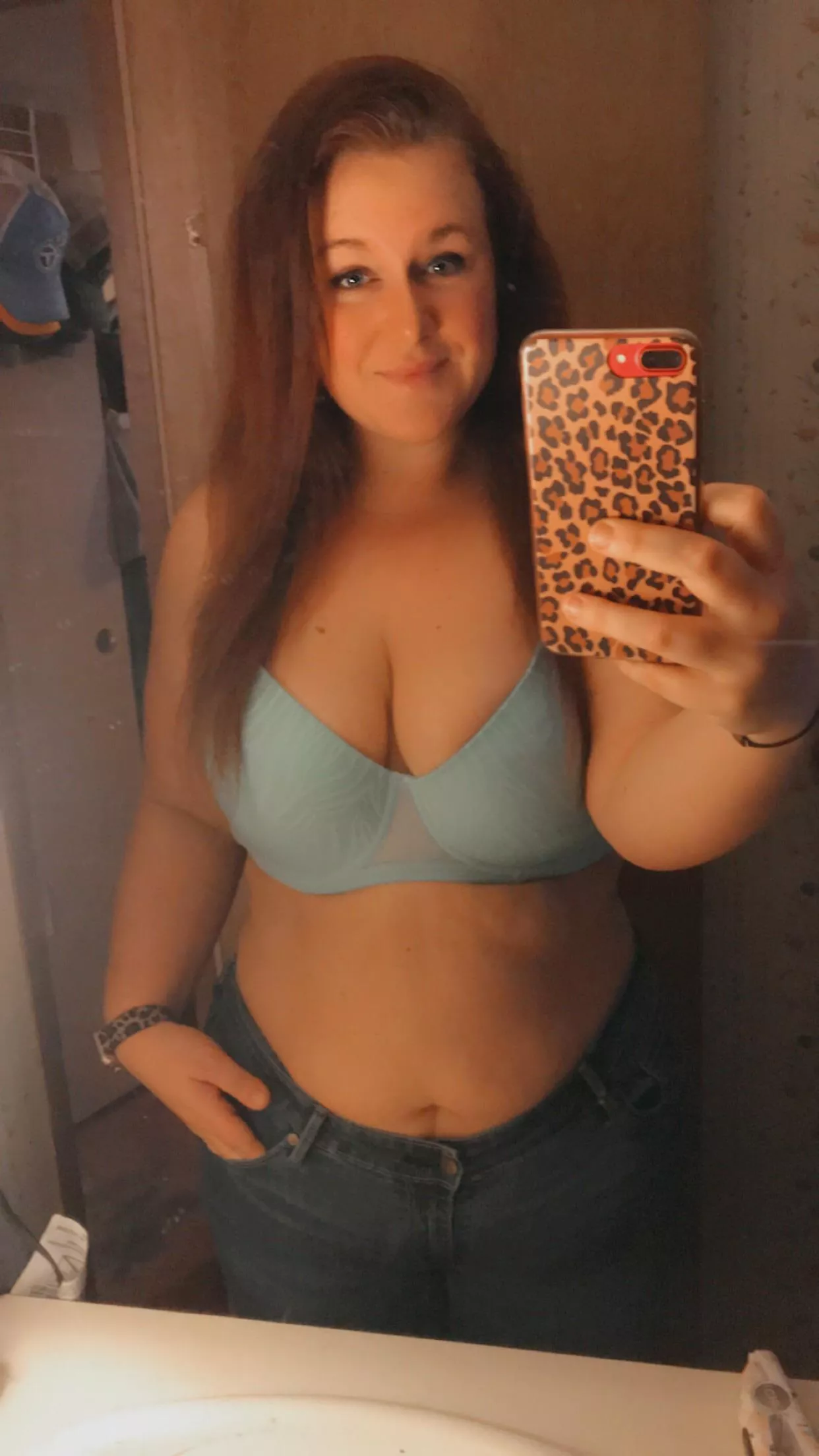 Feeling sexy in a bra and jeans. 😍