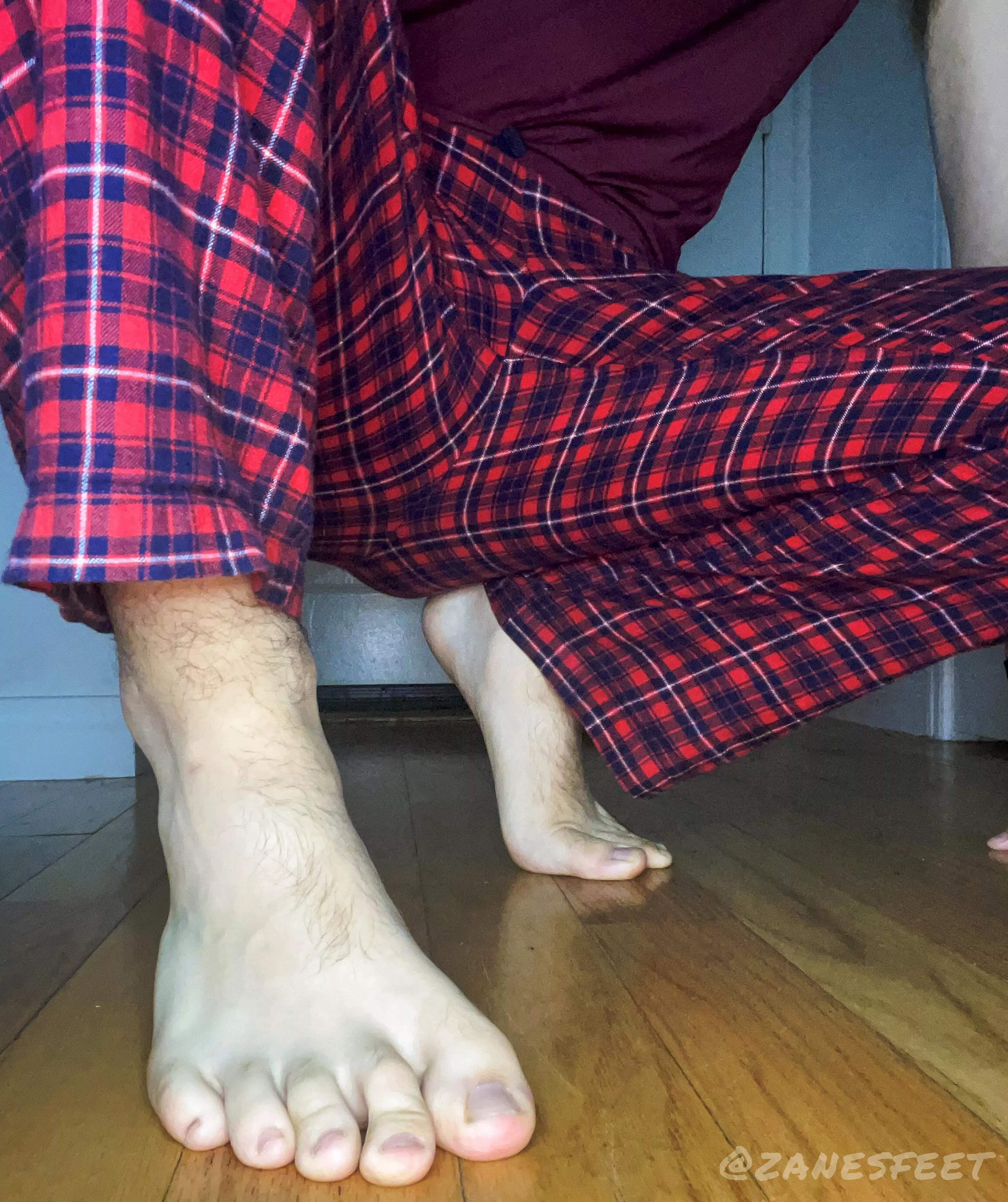 Feet ready to be cleaned before bed💖