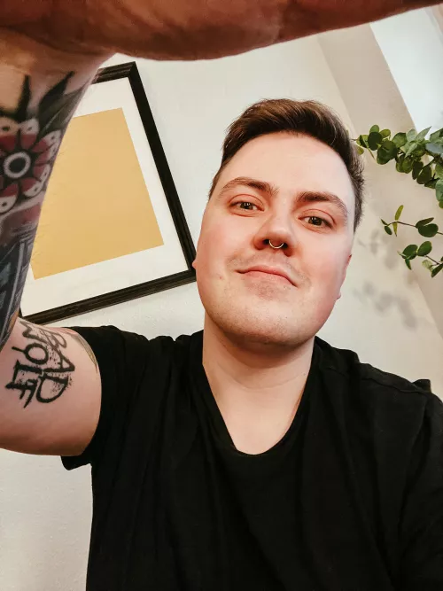 First post here. Say hi ☺️