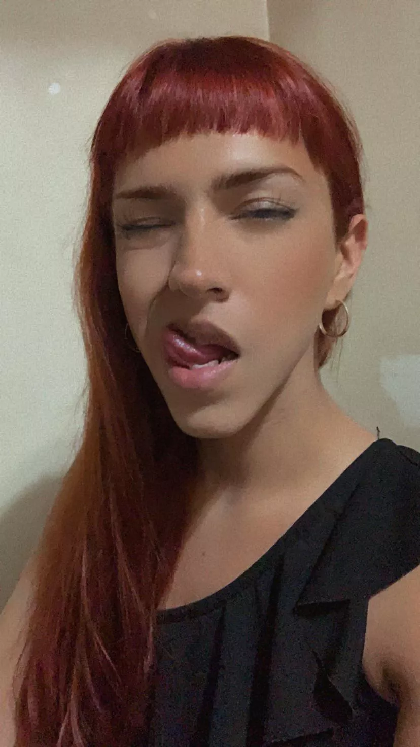 First time here, I am Candela, latina slut 💋