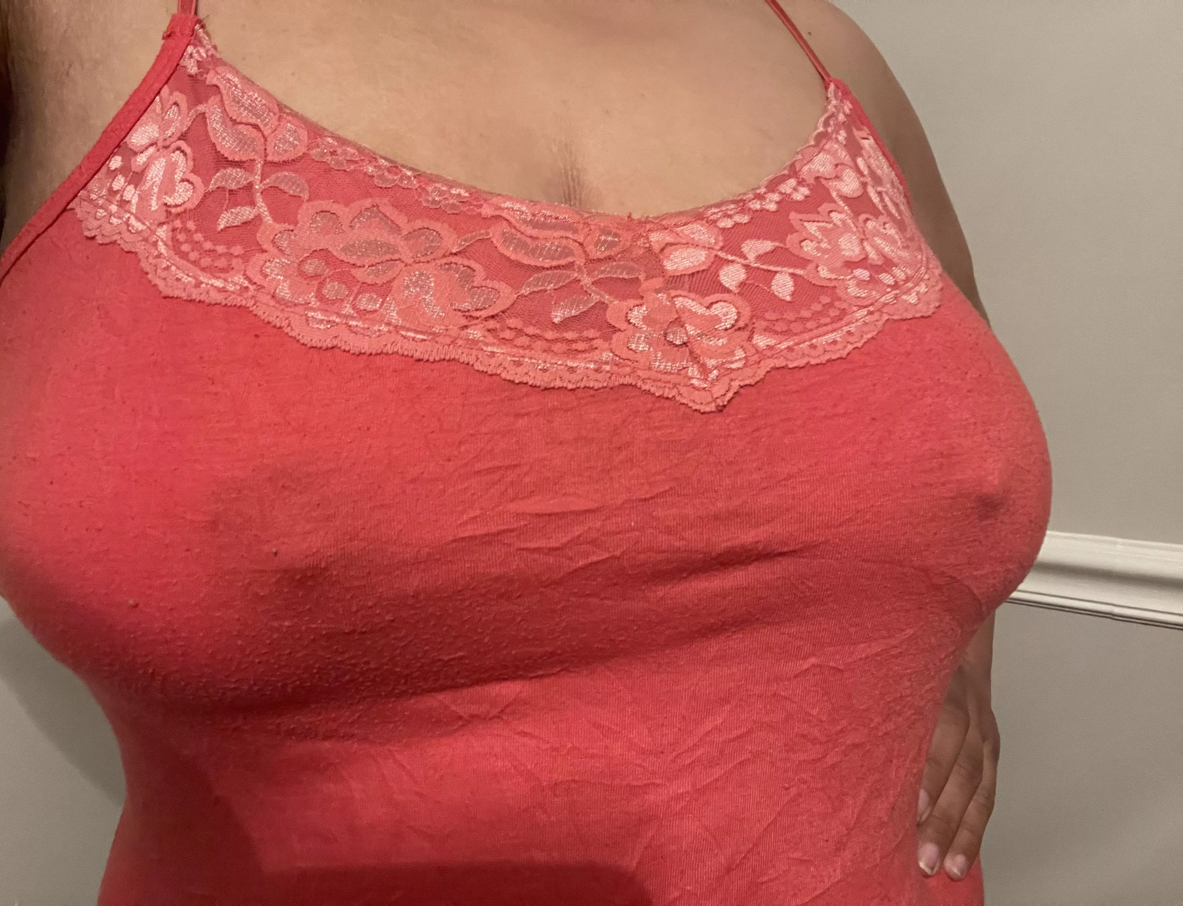 Found a new favorite cami. What do you think lovers?? 😘