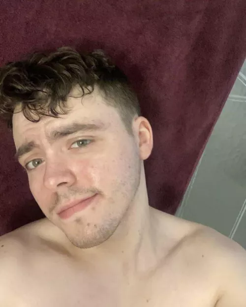 Fresh cut 💇‍♂️but feeling a little sick 🤒 hope y’all have a good week