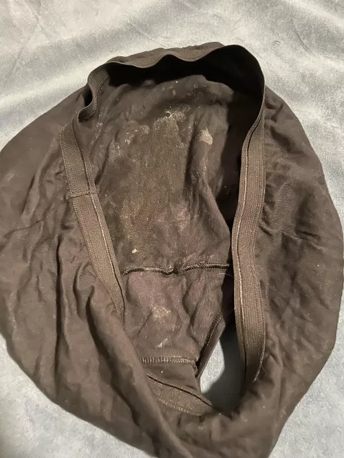 Freshly dried cum on my Indian mommy’s fullbacks. Thanks mom!