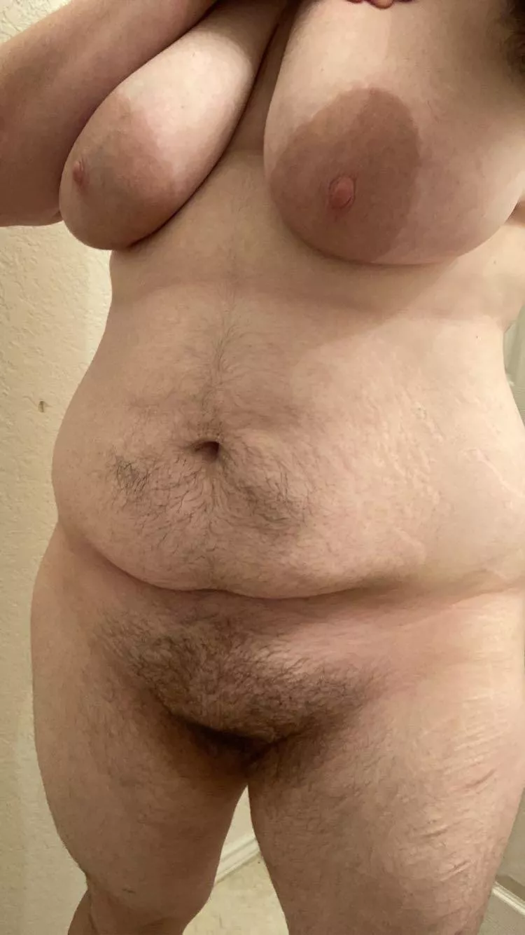 FTM - 20, 5’7, 200 lbs. Keep comparing myself to women/how I was before I had my daughter. No confidence.