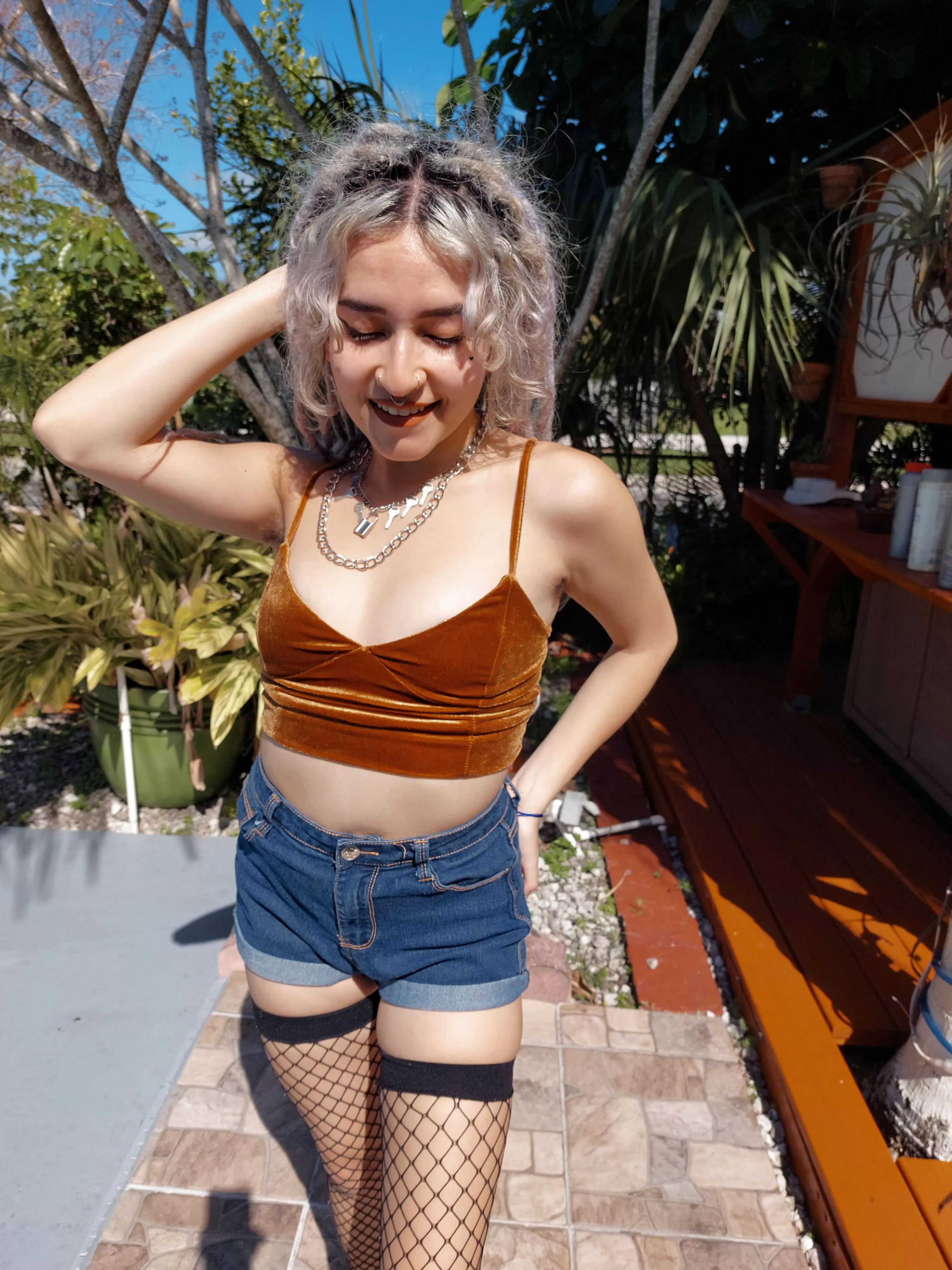 Fuck a goth goddess to pop punk 👅