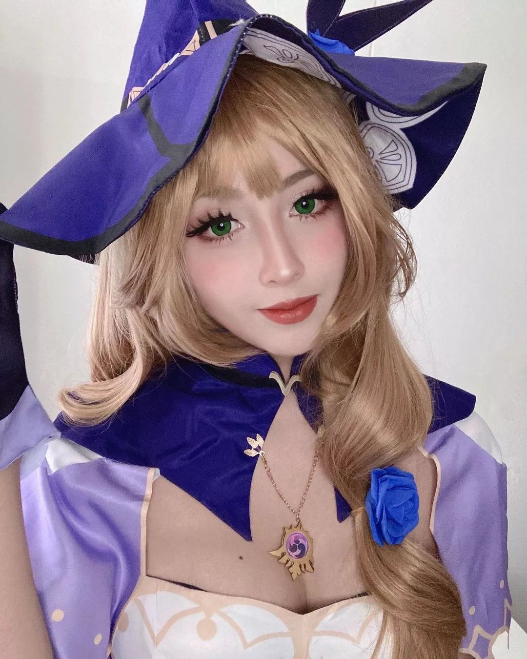 Genshin Impact Lisa Cosplay by kagtori