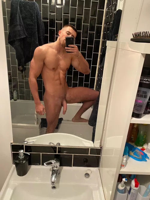 Get on all fours😈