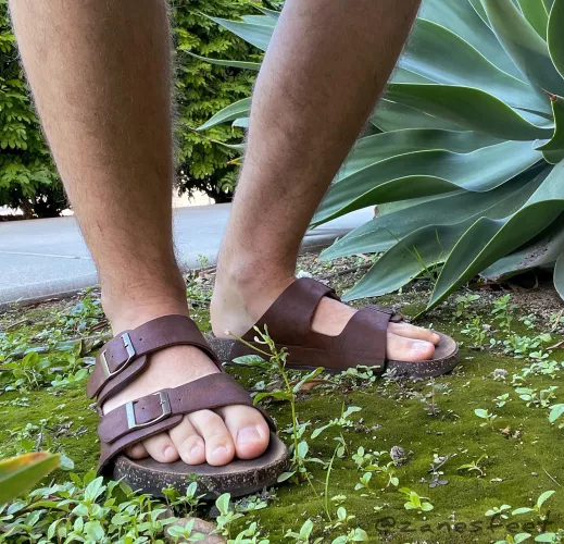 Get to know me: ♡twenty two ♡he / him ♡pansexual ♡switch ♡soft & hard kinks