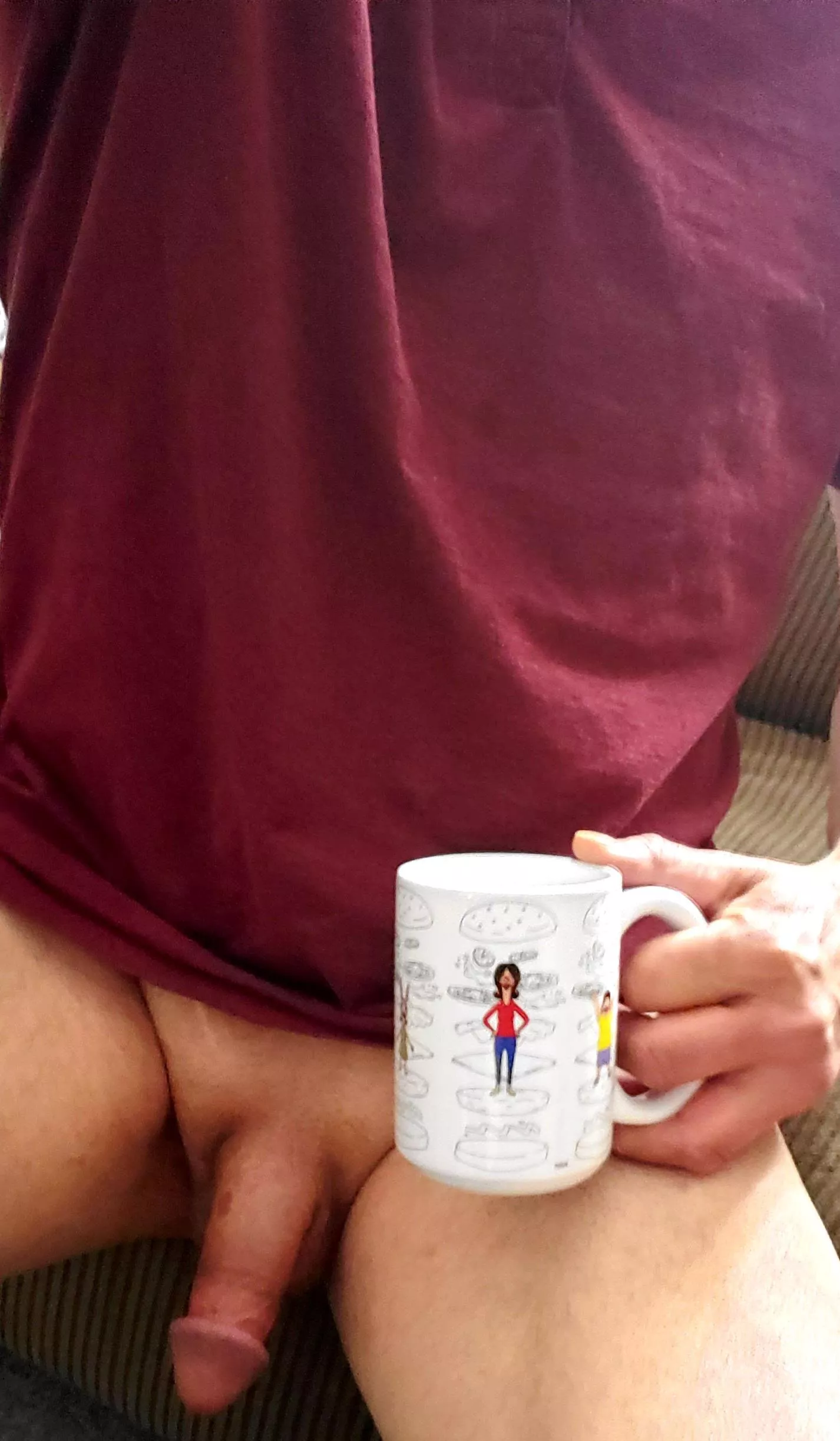 Good morning coffee lovers. Going to be a grand day for Some bbq burgers, going to prepare just as soon as Im done my coffee who's cumming🍔☕🥵😘