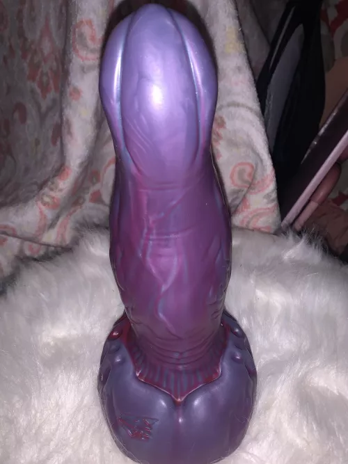 Got my new demogorgon bad dragon dildo 😱