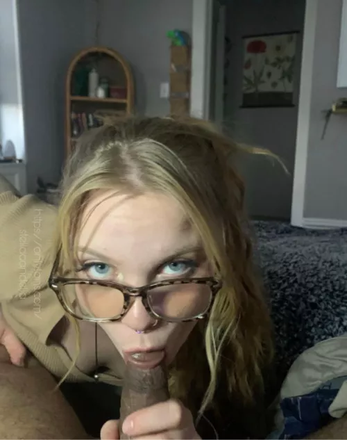 got some new blue light filter glasses :)