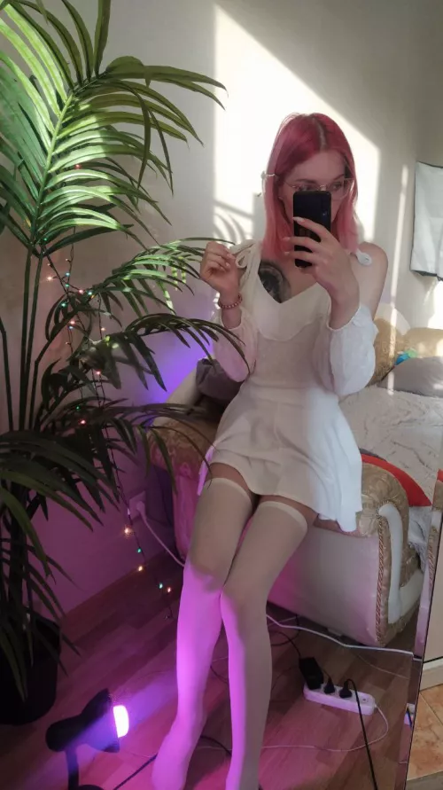 happy holiday to us girls 🤍 women's day 💋💗💞