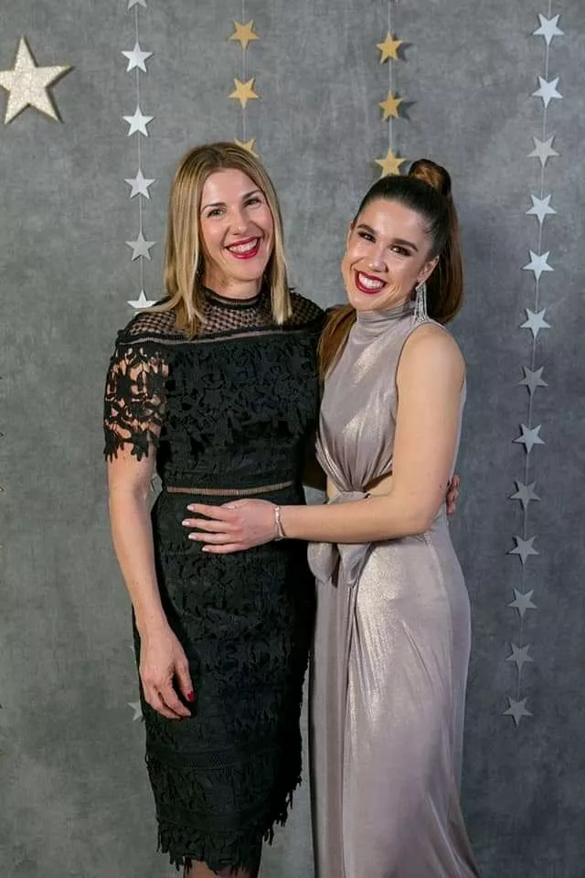 Happy mom and daughter 🤩