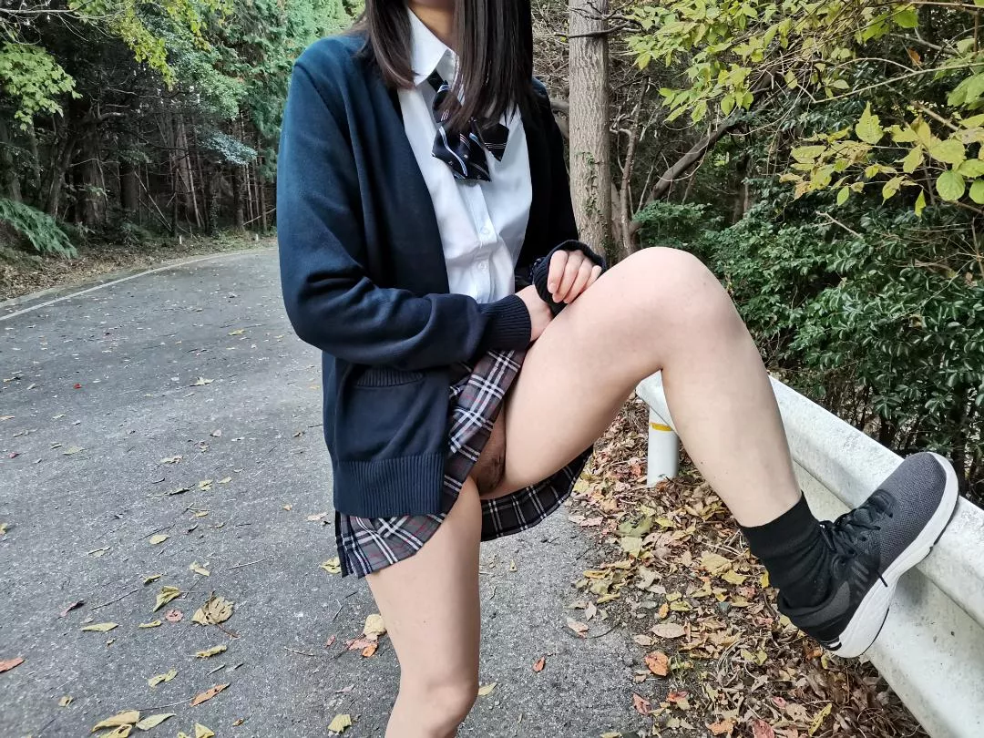 Have you ever wanted to be dommed by a Japanese 高校生？ 😏 🇯🇵 [18F] [oc] Although I'm starting college from this month, I hope you enjoy the implications of this photo! 💕