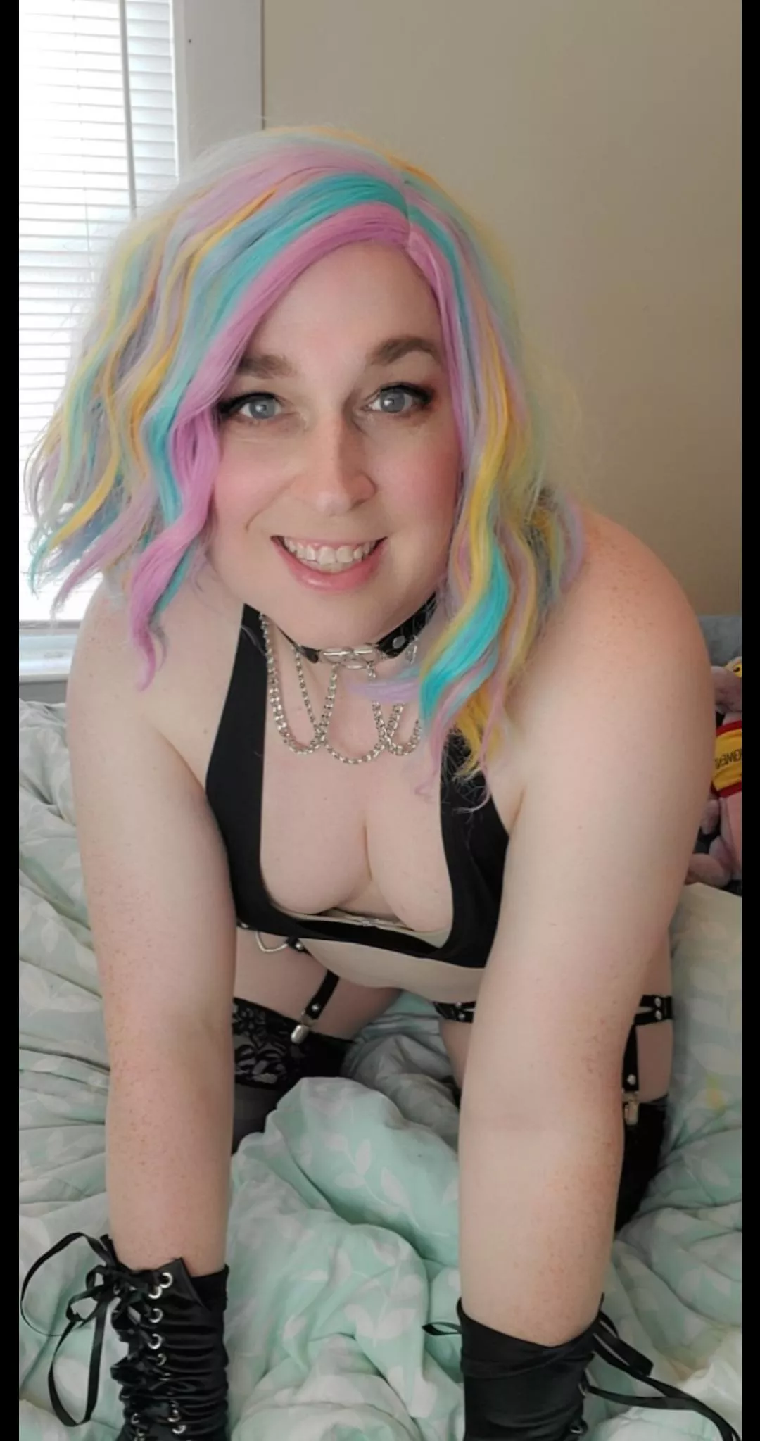 Hello there! Will you let a trans girl tie you to her bed? Just hypothetically of course...