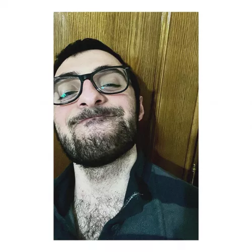 Hey, kinda bored here! Anyone up for a chat ?