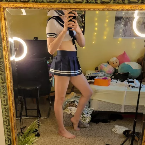 heyy guys im nb, so not really a boy but i hope im cute enough to fit in here 🥺