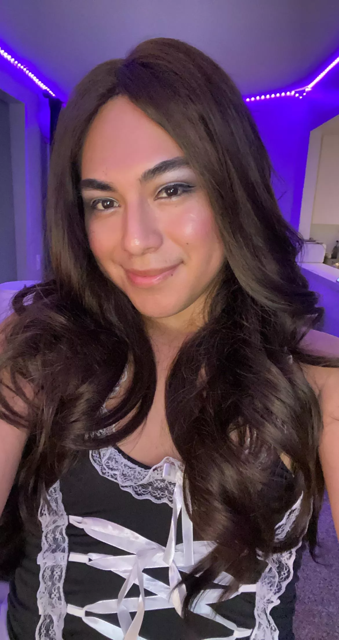 Hi all! First time wearing makeup. 💓💓💓