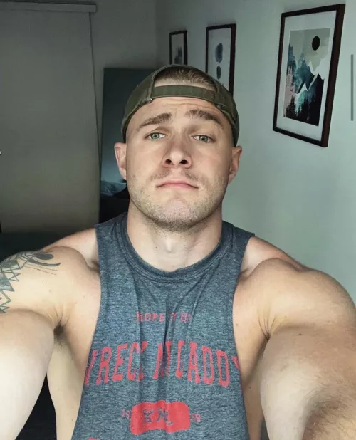 Hi fellow homosexuals..😝